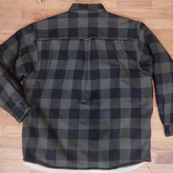 Red Head Insulated Flannel Men's Green and Black Checkered Shirt - Picture 3 of 4